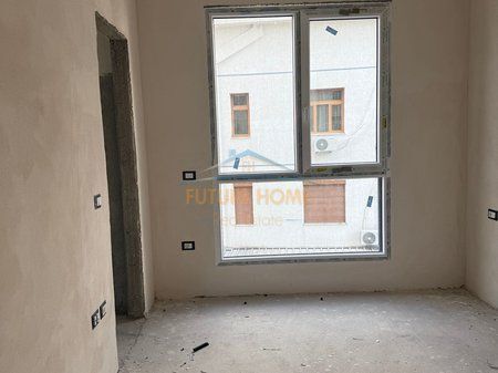 In vendita, Appartamento 2+1+2, vicino al Campo di Alidemi, Tirana, Tirana.