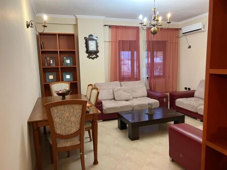 Jepet me qera apartament 2+1 i mobiluar-Kodra e Diellit