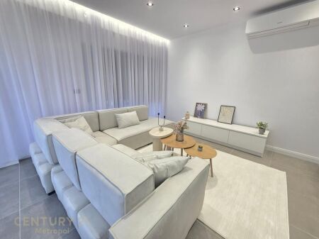 Jepet me qira apartament modern 3+1+2 në Rezidencën Kodra e Diellit.