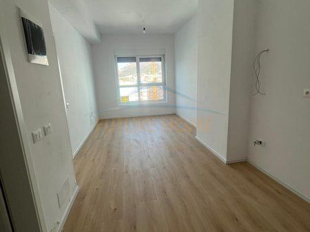 For sale, Apartment 1+1, Kadiu Complex, Tirana