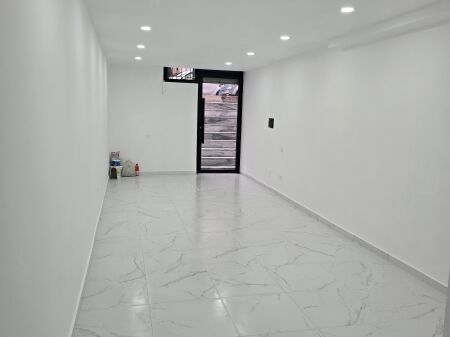 Okazion,dyqan te ish nisheraku,48 m2,80 mije euro i diskutueshem