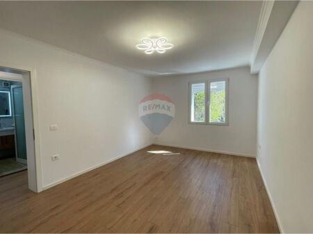 Appartamento - In Vendita - Myslym Shyri, Tirana(ID: 530171094-260)