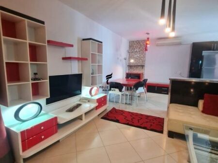 APARTAMENT ME QERA 2+1 RRUGA NDRE MJEDA 75.000 LEKE FH-67928