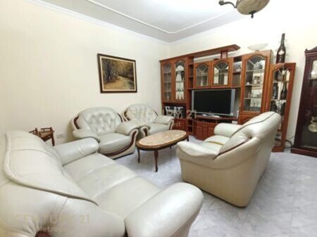  Apartament 3+1+2 me qira pranë Prokurorisë