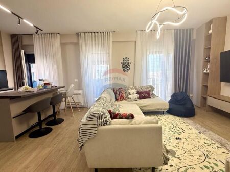 Apartament - Për Shitje - Bulevardi i Ri, Tiranë