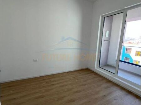 In vendita, Appartamento 1+1, Complesso Kadiu, Tirana