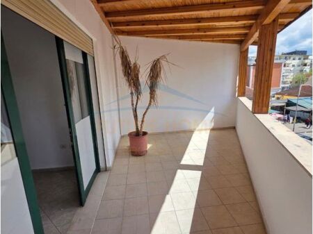 Affitto, Appartamento 2+1+2+Veranda, Don Bosko, Tirana