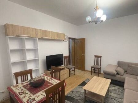For rent 1+1 at Pazari i Ri, near Optika Roma