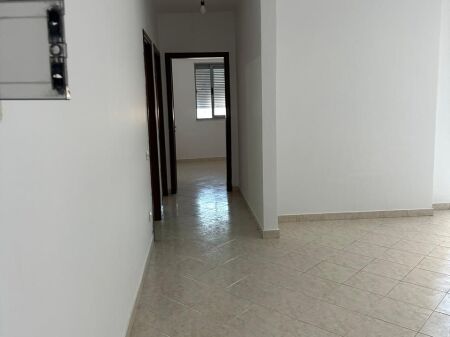 Apartament 2+1 per qera ne Astir !