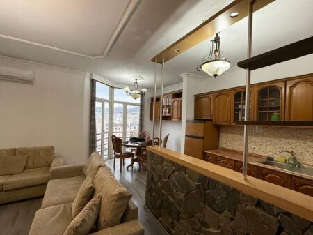 JAPIM APARTAMENT ME QIRA 2+1+2