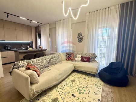 Apartament luksoz ne shitje tek Bulevardi i Ri!