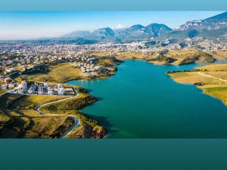  VILLA INDIPENDENTE IN VENDITA – LAGO DI FARKË