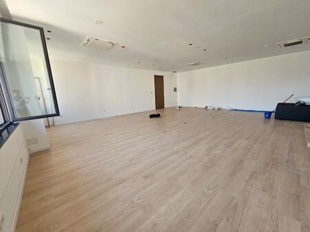  Locale in Affitto – Complesso Delijorgji