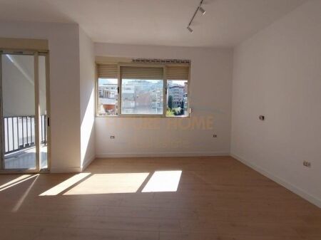 Shitet,Apartament 2+1+2,Pasticeri Melisa,Fresk.
