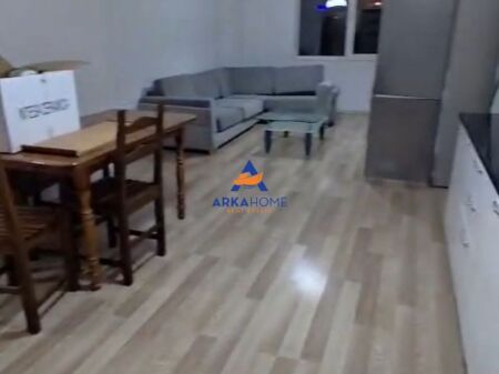 JEPET ME QERA APARTAMENT 2+1+BALLKON "QENDËR, PRANË TOPTANI CENTER" 80.000 LEKE