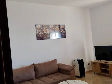  QERA Apartament 1+1 Me Parking  Mbi Qytet Studentin  Cmimi 35.000 Leke/Muaj