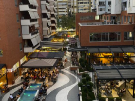  AMBIENTE COMMERCIALE PREMIUM IN AFFITTO – COMPLESSO DELIJORGJI