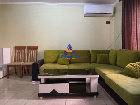 JEPET APARTAMENT ME QERA 1+1+BALLKON " RRUGA GRIGOR HEBA,STADIUMI DINAMO" 500 EURO