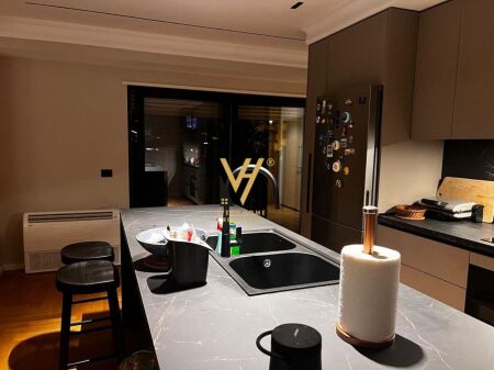 VENDESI APPARTAMENTO 3+1+2+VERANDA A BLLOKU 750.000 EURO