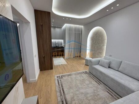 Shitet , Apartament 1+1,Unaza e Re ,Tirane