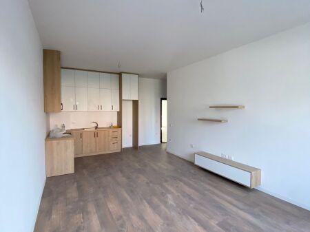 Paskuqan , Ahmati petrol , 2+1+2wc for rent