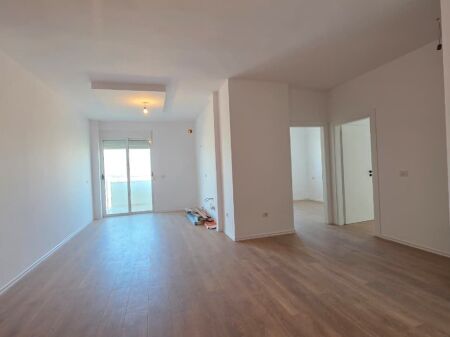 Appartamento 2+1 in vendita vicino al Porto & Marina di Vlora