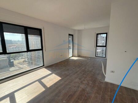 In vendita, Appartamento 2+1+2+Posto Auto, Via Sadik Petrela, Complesso ASL 2, Tirana.