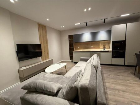 Apartament 1+1 tek rruga Petro Korcari