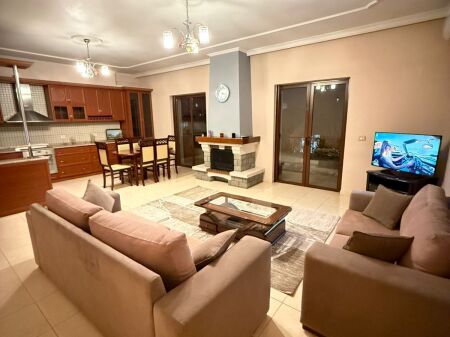 Villa a 2 Piani in Affitto presso la Curva di Kamza (ID BV22549) Tirana