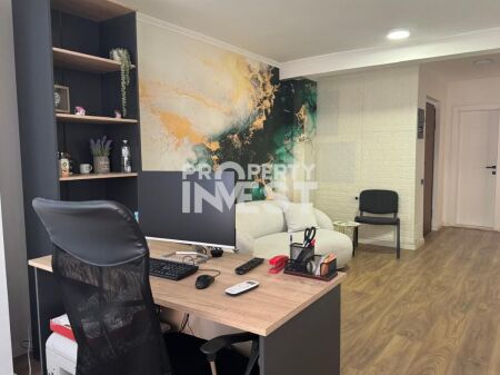 Unità Commerciale In Affitto, Via Kavaja, Ambulanza n.9, 21 Dhjetori