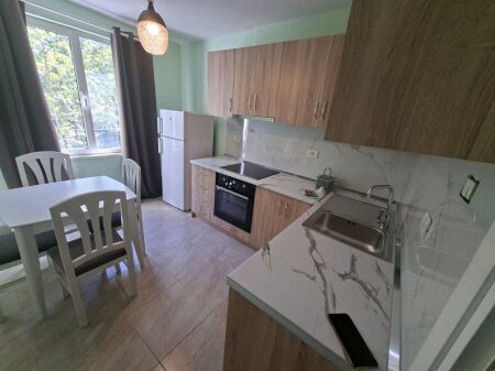 APARTAMENT 2+1 ME QIRA ISH EKPOZITA 650 EURO