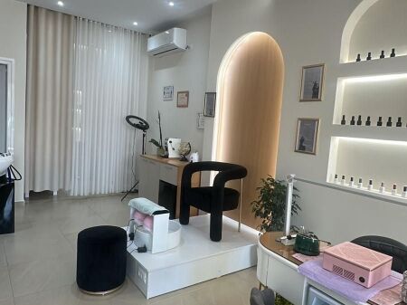 Vendesi Attività Salone Estetico in Via Kavajes (ID BSHB179) Tirana