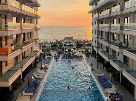  SUPER APARTAMENT ME PAMJE NGA DETI NË SHËNGJIN 