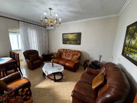 1+1 FOR RENT AT SIRI KODRA, OPPOSITE POLYCLINIC NO. 4