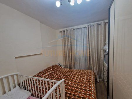 Shitet, Apartament 1+1, Rruga Asim Vokshi, Tirane.