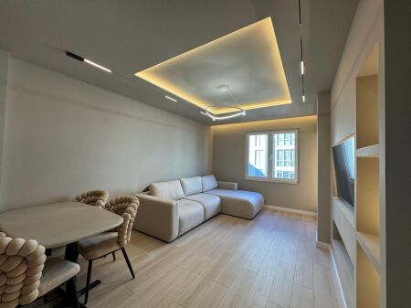Paris Commune, near the park, rent out Super Apartment 2+1+2