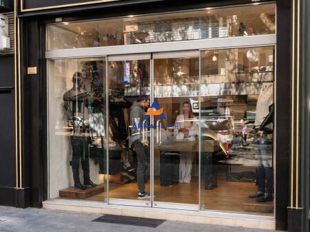 LOCALE COMMERCIALE IN AFFITTO 28M2 "MYSLYM SHYRI" 800 EURO