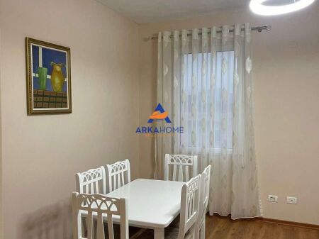 JEPET ME QERA APARTAMENT 2+1+3 BALLKONE "RRUGA GAQO VAKEFLLI, FRESK" 550 EURO