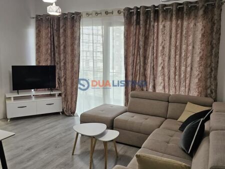 JEPET ME QERA APARTAMENT 2+1 PRANE FARMACIA 10