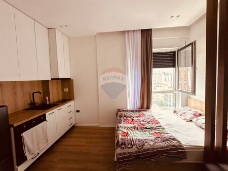 Studio apartment for rent 5 May