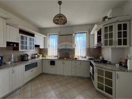 APARTMENT FOR RENT  2+1 +2 BARRICADES STREET!