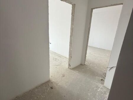 SHITET-APARTAMENT 1+1 KINOSTUDIO,TIRANE