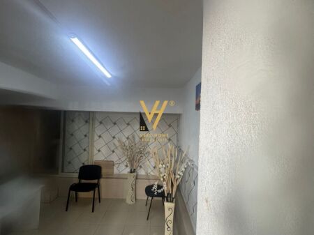 SHOP FOR RENT 15 M2 AT FORMER EXHIBITION 25,000 LEKE