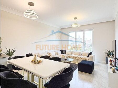 In vendita, Appartamento 2+1+2+Deposito+Posto Auto, "Joy Residences", Tirana.