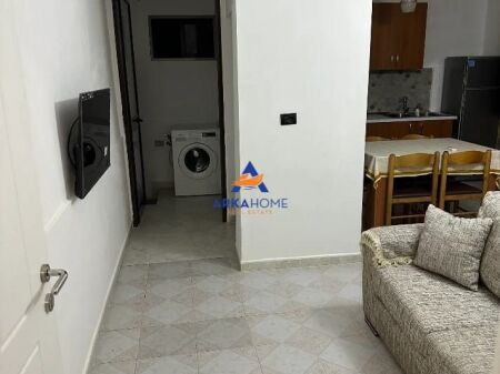 JEPET GARSONJIERE ME QERA 45M2 "MBRAPA QENDRES KRISTAL,KOMUNA PARISIT" 450 EURO