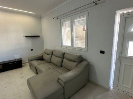 Apartment 1+1 for rent – Jordan Misja Street, near “Kontakt” 400 L /Month