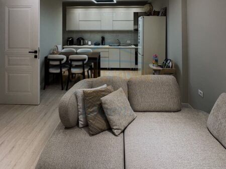 Shitet, Apartament 1+1, Liqeni i Thate, Tirane.