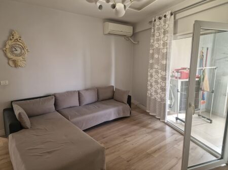 Appartamento 2+1+2 in vendita a Komuna e Parisit