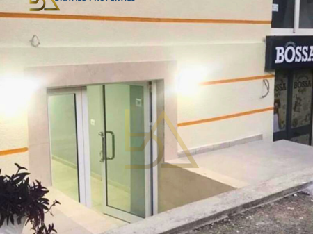 Shitet Ambient Biznesi – Tiranë, përballë ish Ekspozitës