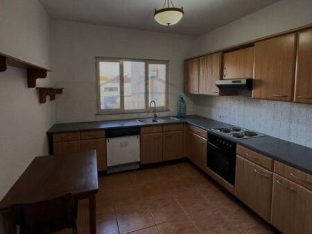 Qera, Apartament 3+1+2, Ish Stacioni i Trenit, Tiranë